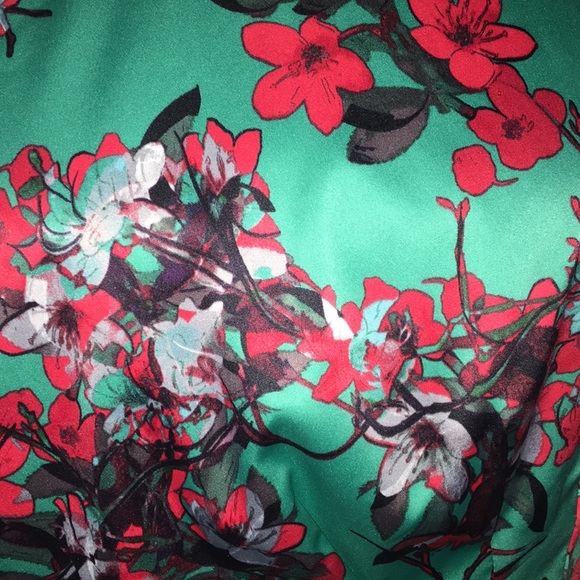 Jessica Simpson satin flower dress - Picture 2 of 4